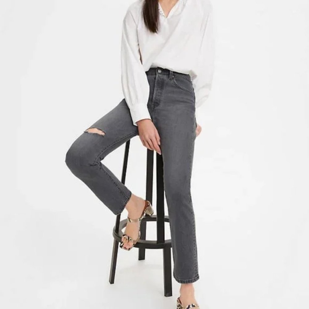 Levis 501 Skinny Jeans Size 29x28 Distressed Signature Button Fly Grey NWT